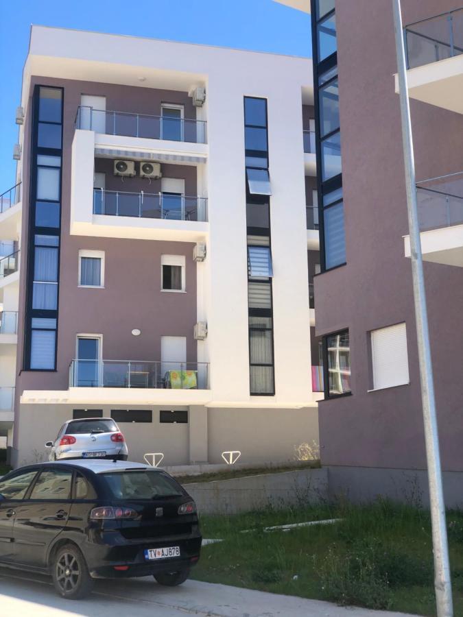 Matea Lägenhet Tivat Exteriör bild