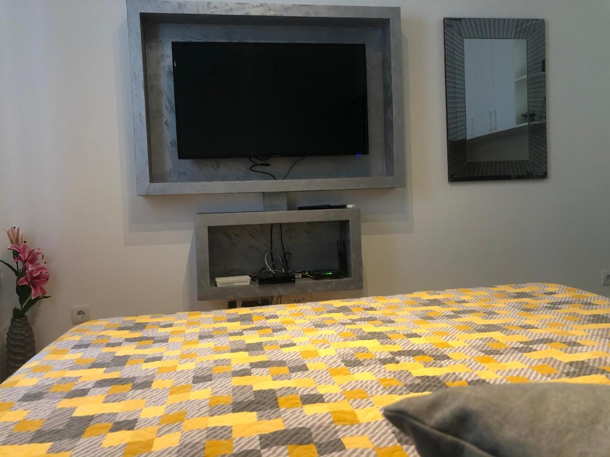 Matea Lägenhet Tivat Exteriör bild